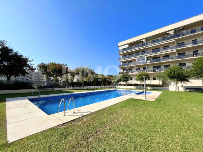 Moderno apartamento con piscina y parking 162B - INMO22