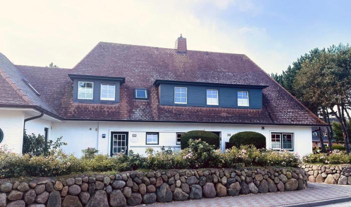 sea-cottage-ONE