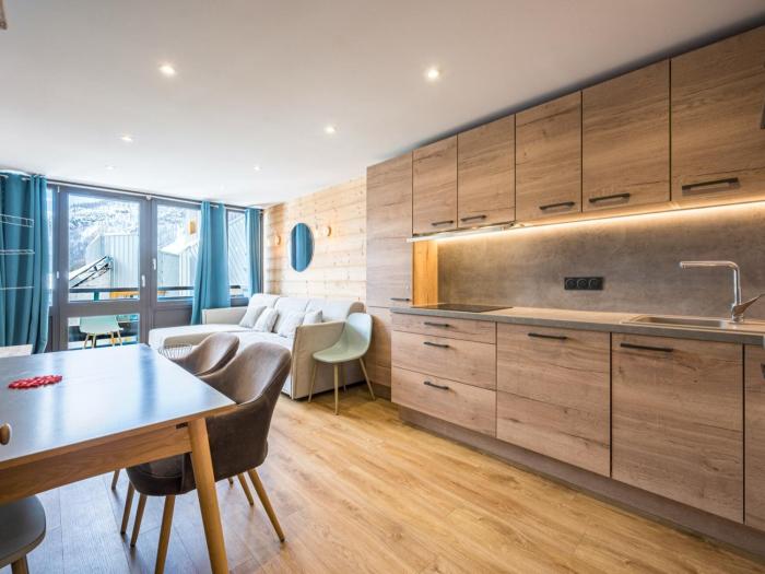 Studio 4-5 pers à Val-dIsère, ski aux pieds - FR-1-518-102