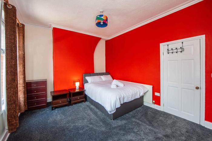 Cosy & Modern 2BR Home in Kensington, Liverpool