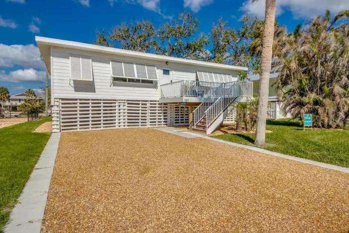 161 Gulf Island