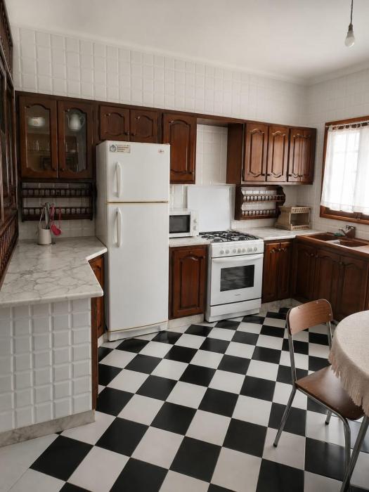 Villa Jasmin 10min walk to the beach