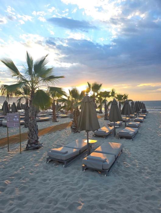 Sol e Mar New 1 Bedroom Apartment 300 m to Beach