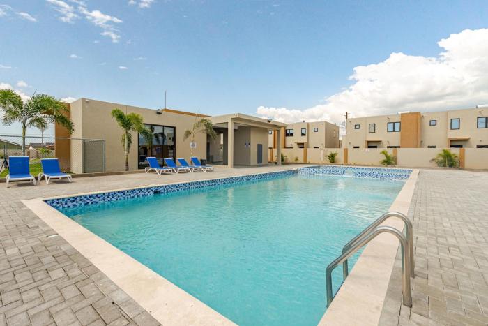 Oaks Elegant Gated Family Escape 3bed3 bath