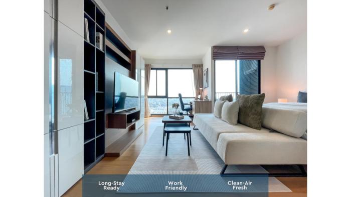250 m to BTS l Spacious 42 sqm l Pool and Steam Room