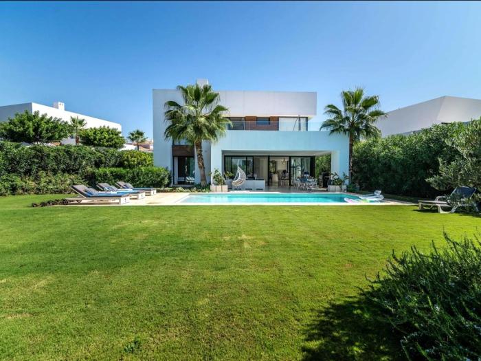 Atalaya Golf Area Marbella Modern Villa