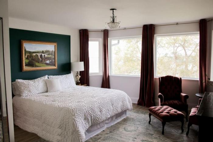 Waterfront Boutique Accommodation in PEC - Suite 3