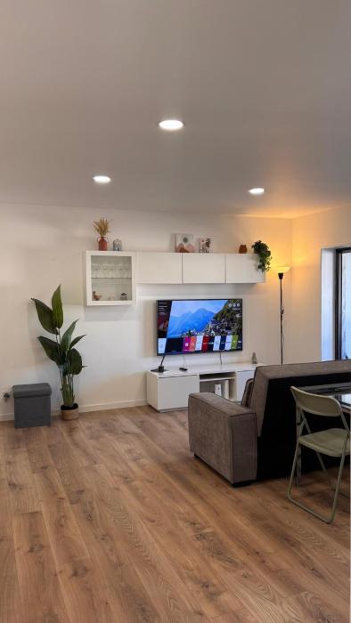 Sunny & Spacious Apartment in Costa da Caparica