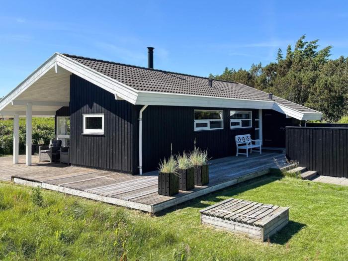 Stylish Retreat in Gronhoj-By Traum