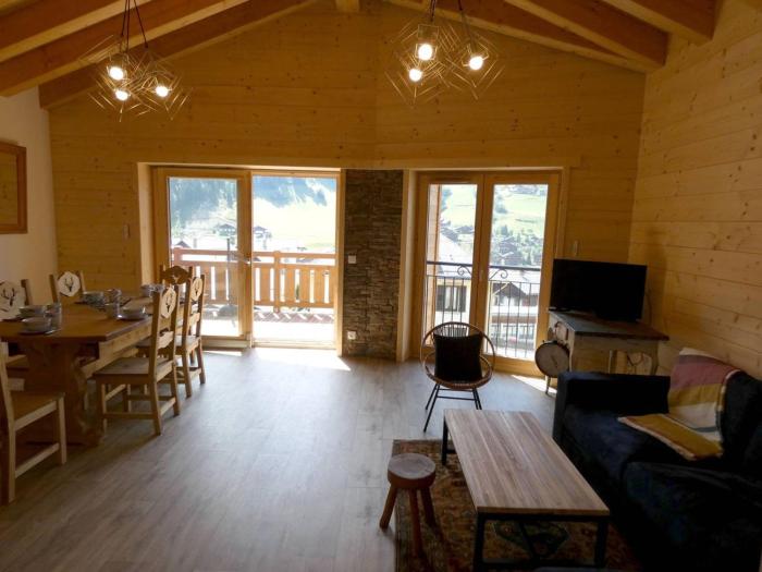 Appartement spacieux au cœur du village - 8 pers. - FR-1-886-129