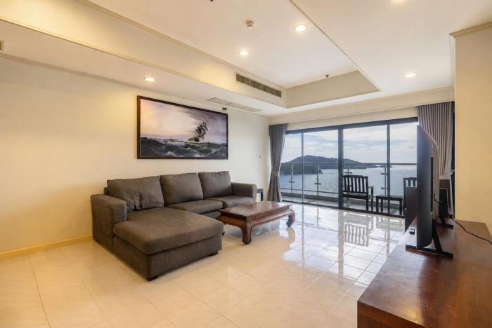Ocean View 3BR Penthouse Central Patong #C328