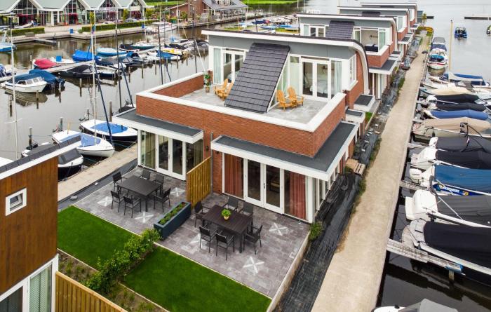 Lovely Home In Uitgeest With House Sea View