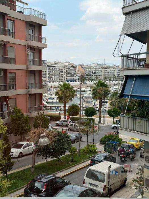 Eintou - Pasalimani Marina Views Piraeus