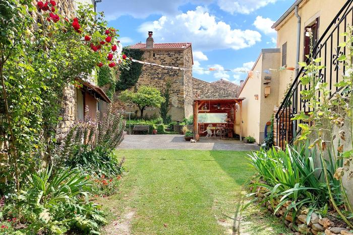 Gîte de Charme la Chadeleufade au pays des Couzes