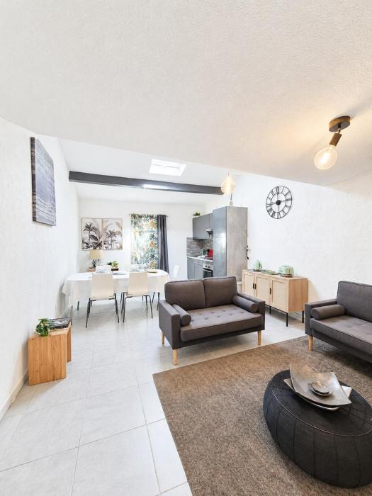 Charmant Appartement à NANS LES PINS