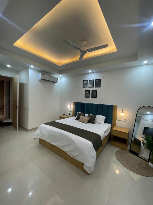 Prema Stays Luxury Studio with Balcony