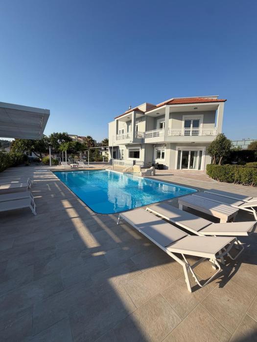 Captains Quarters Rodos