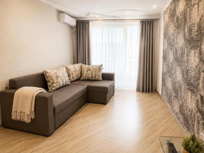 Luxury 3 Rooms Apartments in Center by Green House