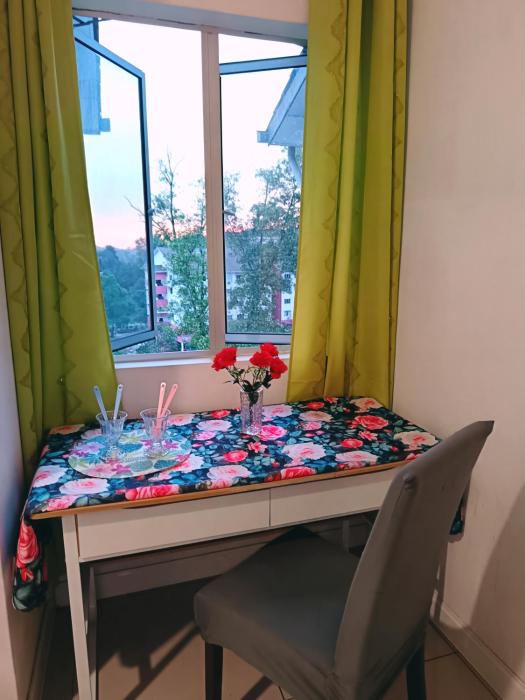 Rawang KPJ Budget Master King Room private bathroom shared kitchen & Hall