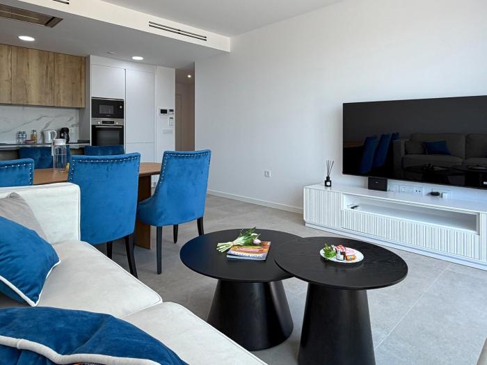 CAMPOROSSO azure apartment