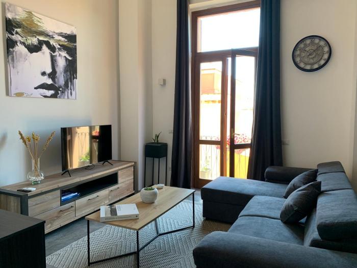 Elegant Studio Cagliari 60 m² + Balcony B