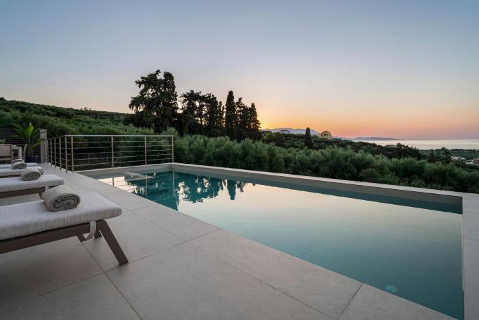 Villa Aurelia with private pool and jacuzzi