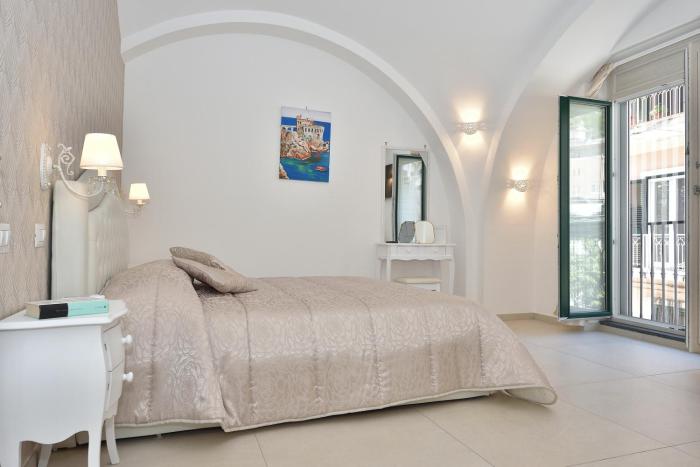 Bright Apartment in Minori, 67 sq.m, Near Beaches