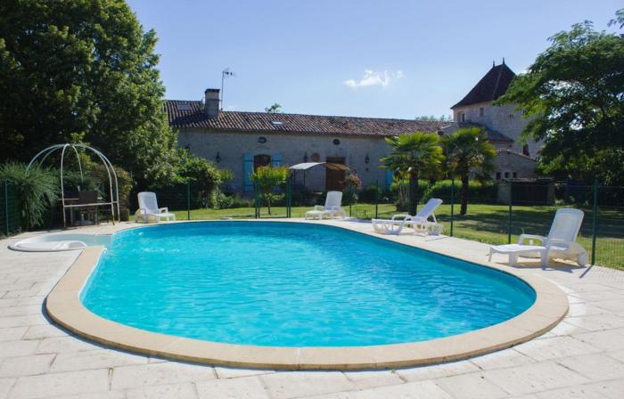 Maison spacieuse à Thénac avec piscine privée
