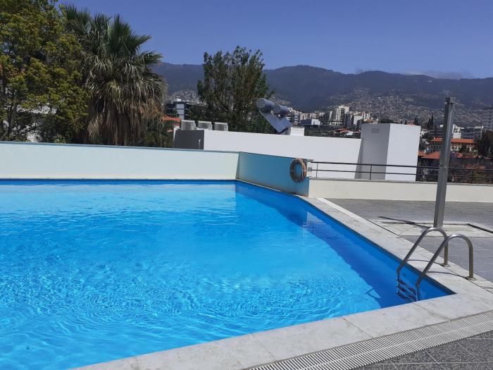 Modern apartment in Funchal 60 m² with shared pool