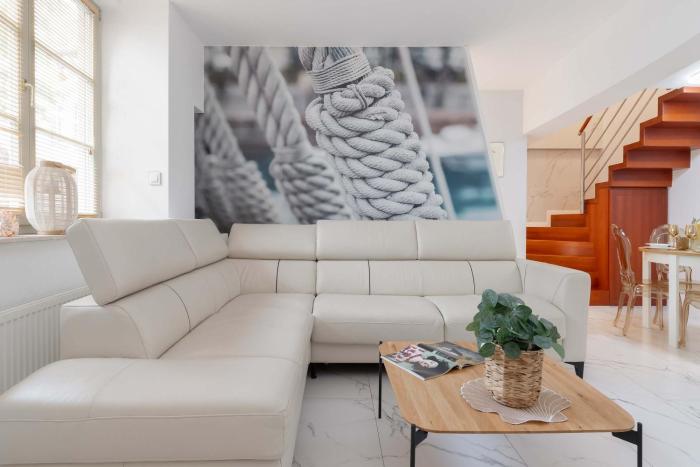 Spacious Apartment in the Heart of Gdańsk with 2 Bedrooms by Noclegi Renters