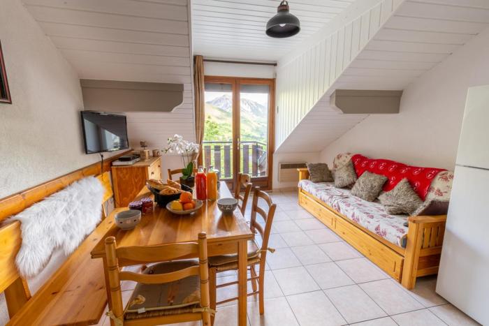 Appartement Douillet Saint-Sorlin-dArves 49 m² Vue montagne