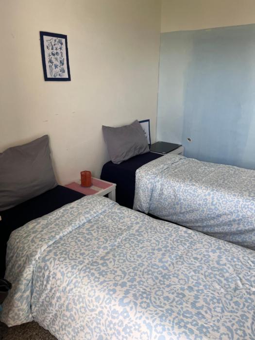 chambre cosy balcony en bord de mer