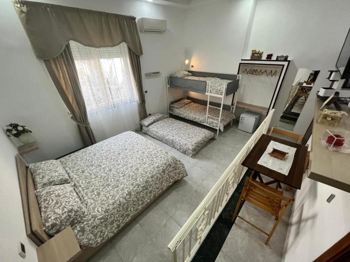 Modern Apartment in Napoli, Balcony