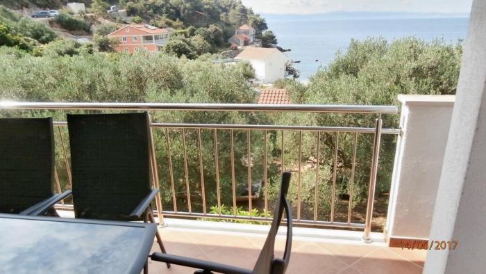 Charming Apartment with Sea View, Gdinj, 70 m², Garden