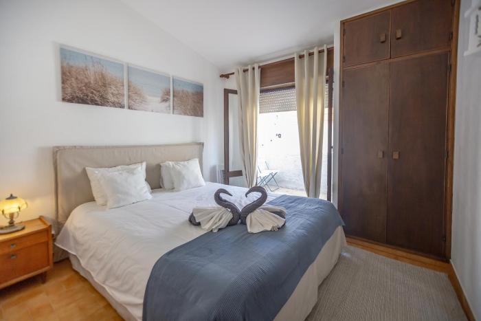 Traditional House with 2 floors - 5 minutes from Beach