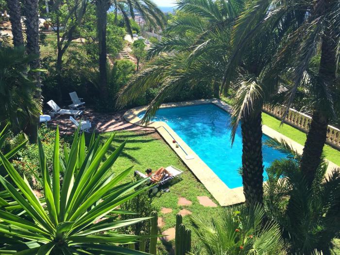 Seaside villa in Jávea with private pool