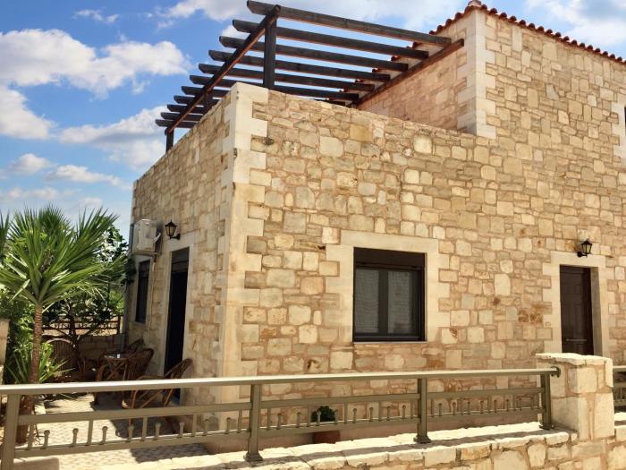 Charming House in Chersonissos with Mountain View