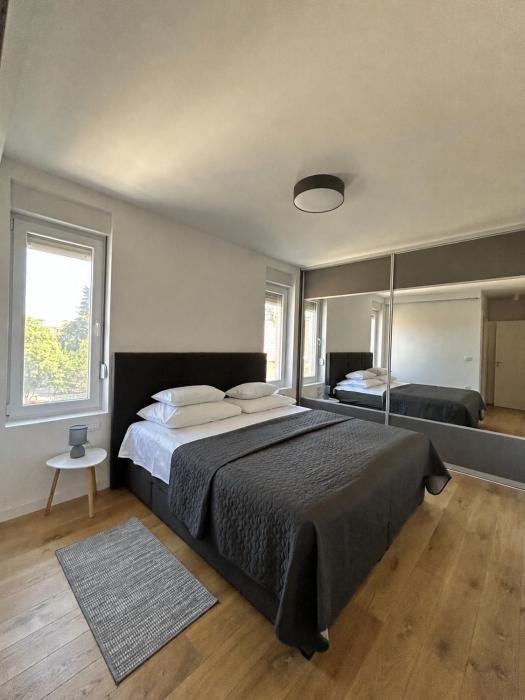 Two bedroom apartment with terrace and sea view