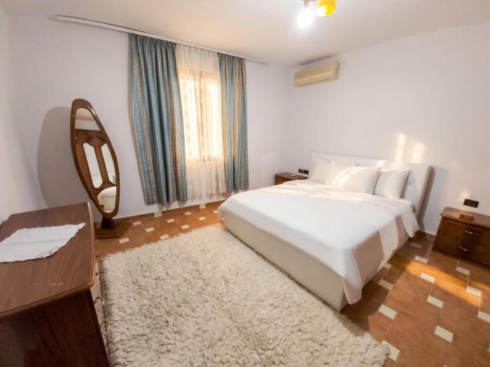 Spacious house in Berat with secure parking.