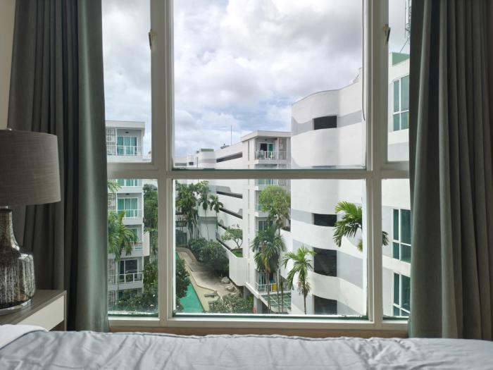 6 Floor - The Base Downtown Condominium next to Central Shopping Mall