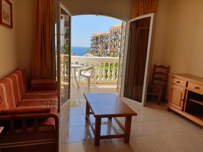 Cozy studio in Costa del Silencio 45 m² with sea view