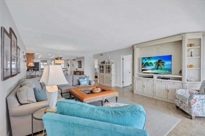 Siesta Key Beachfront Retreat with Gulf Views