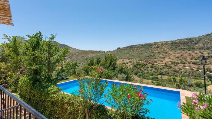 Casa Madrona Periana by Ruralidays