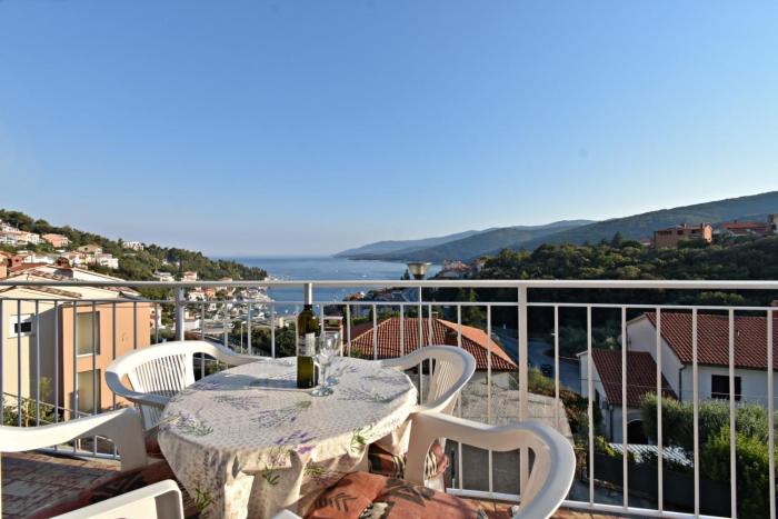 Three bedroom Apartment Lavander