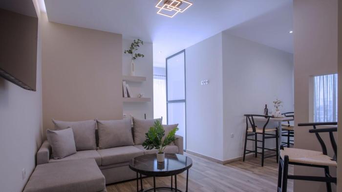 Orelia Suite 3