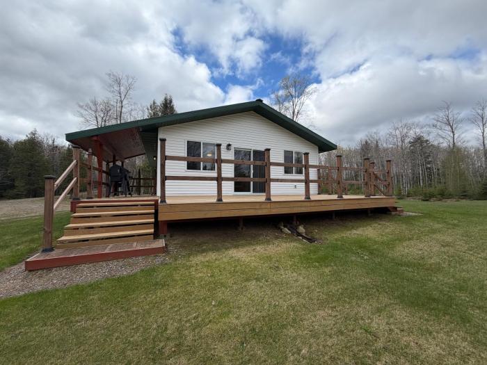 Hardwood Hide Away