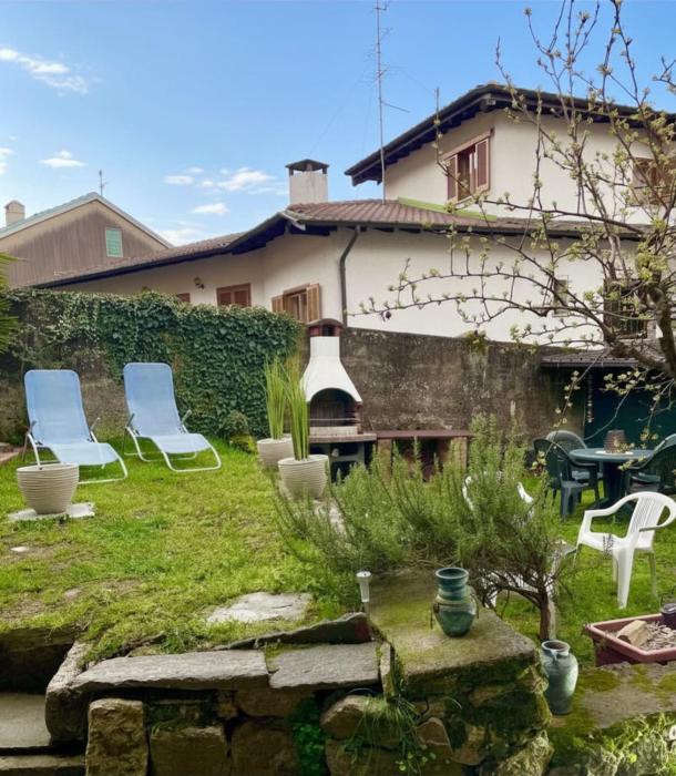 Casa Menta e Rosmarino Lake, private garden and BBQ