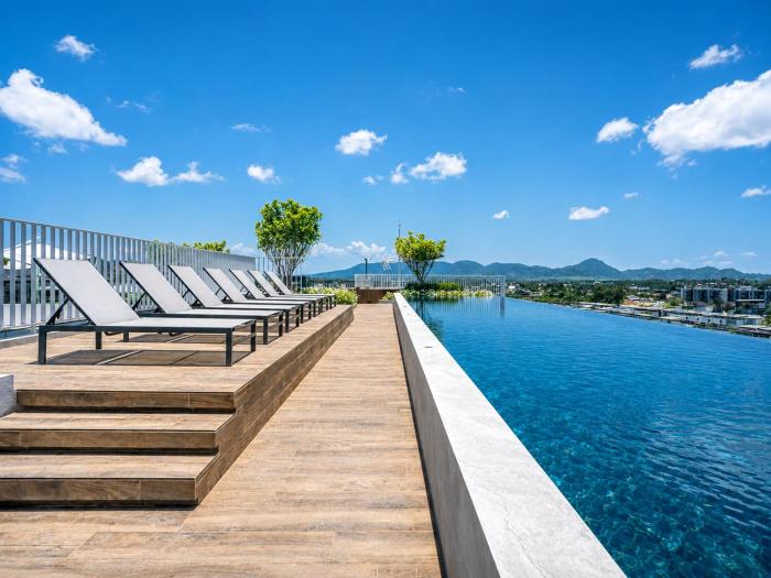 Sky Park Laguna 2BR Condo with Balcony