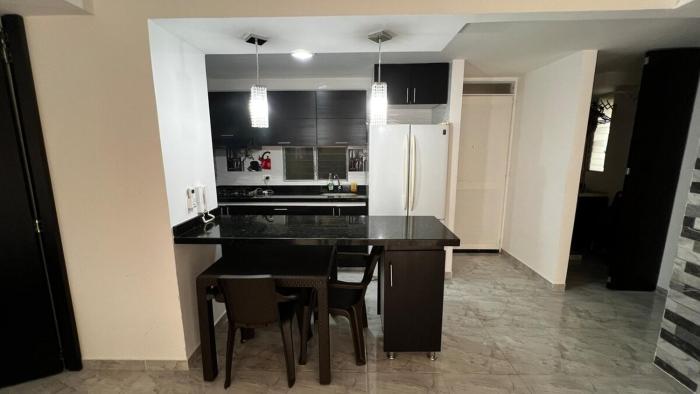 Apartamento familiar Ricaurte, con piscinas