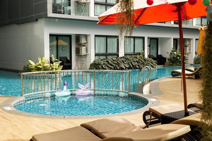 Comfy condo by Holy Cow Phuket 5 min walk to Kata Beach